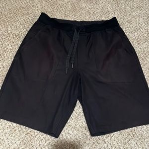 Men’s Black Lululemon Shorts Leisure/Golf